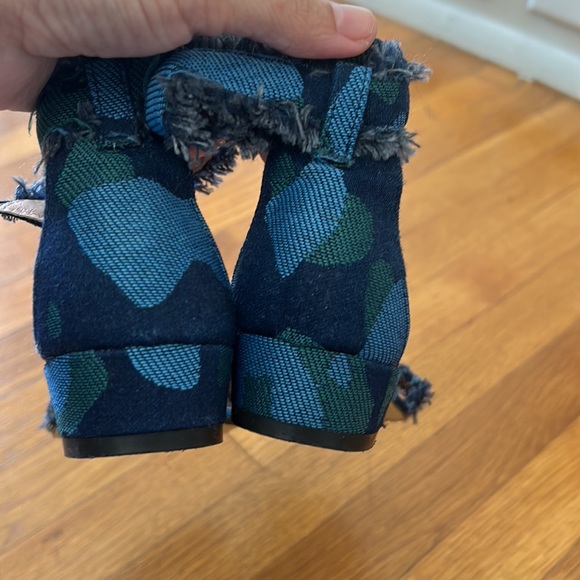 Anthropologie All Black brand sandals - Picture 4 of 4